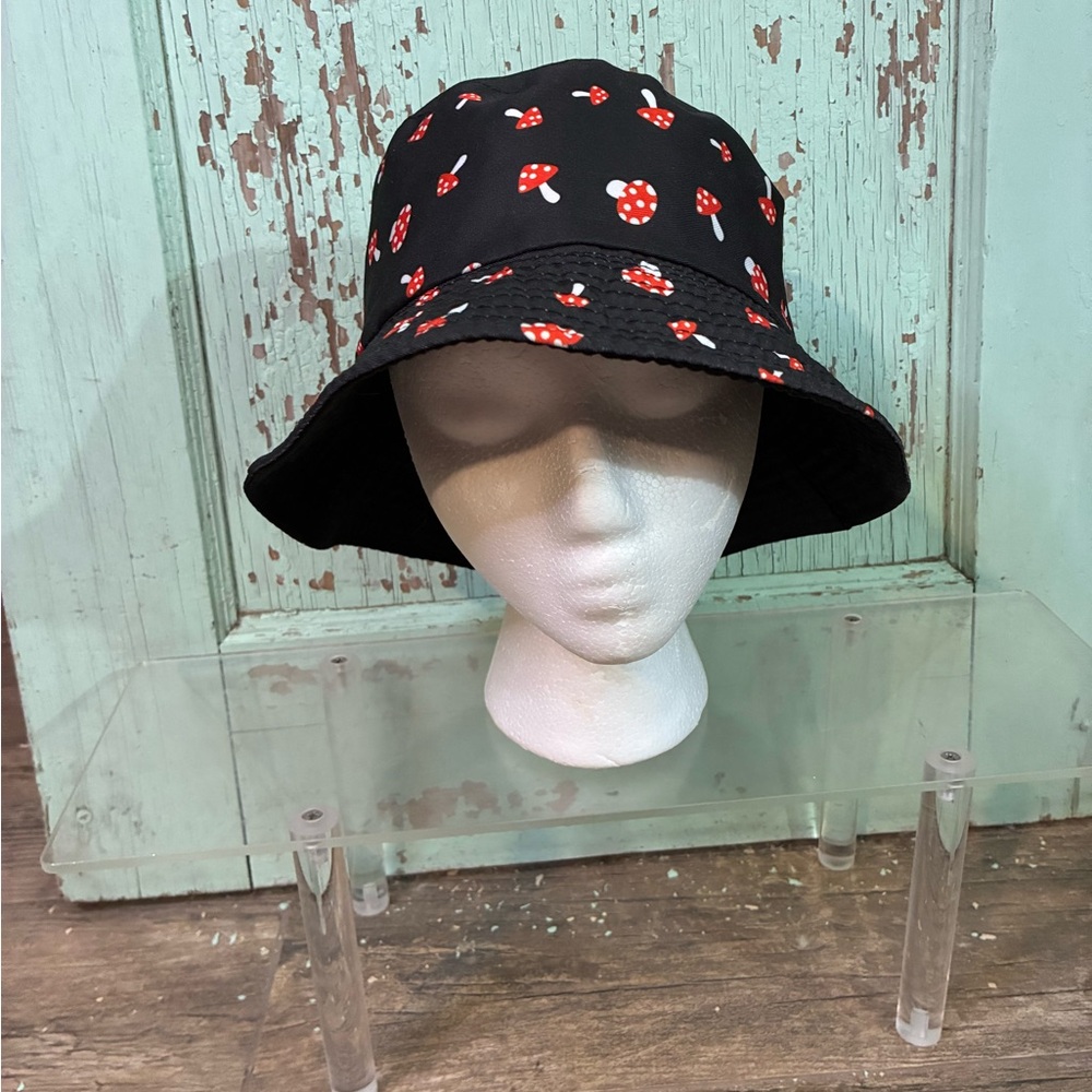 Black and Red Mushroom Print Bucket Hat